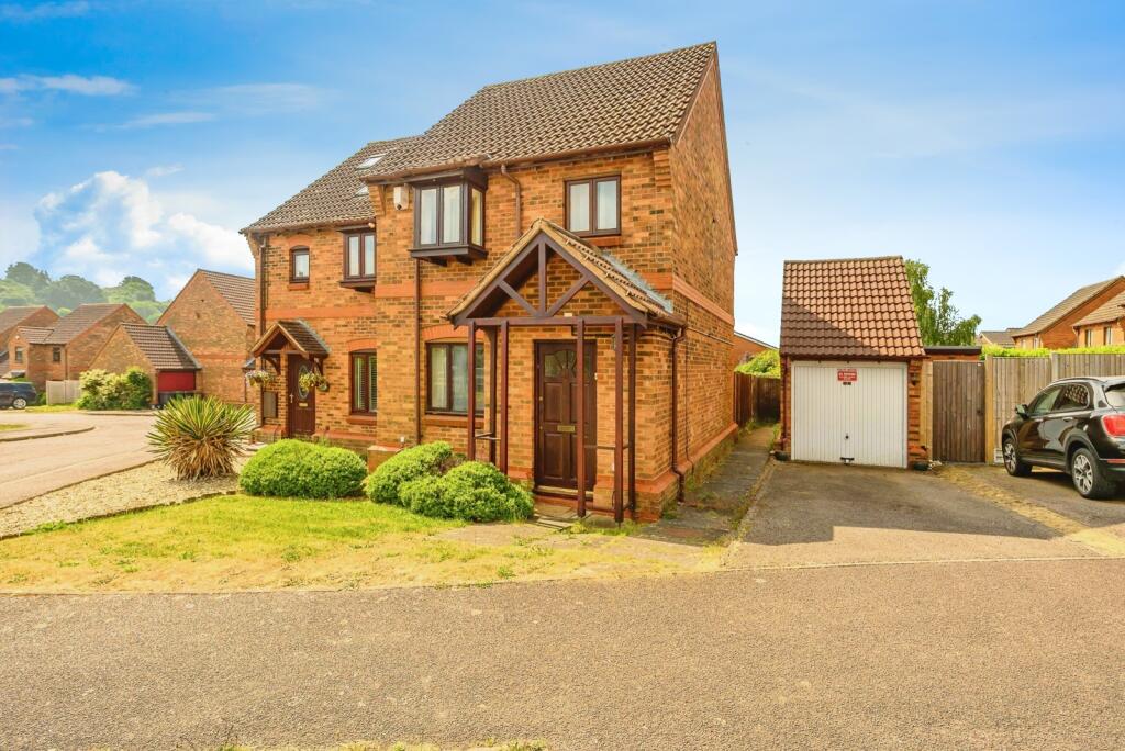 3 bedroom semi-detached house