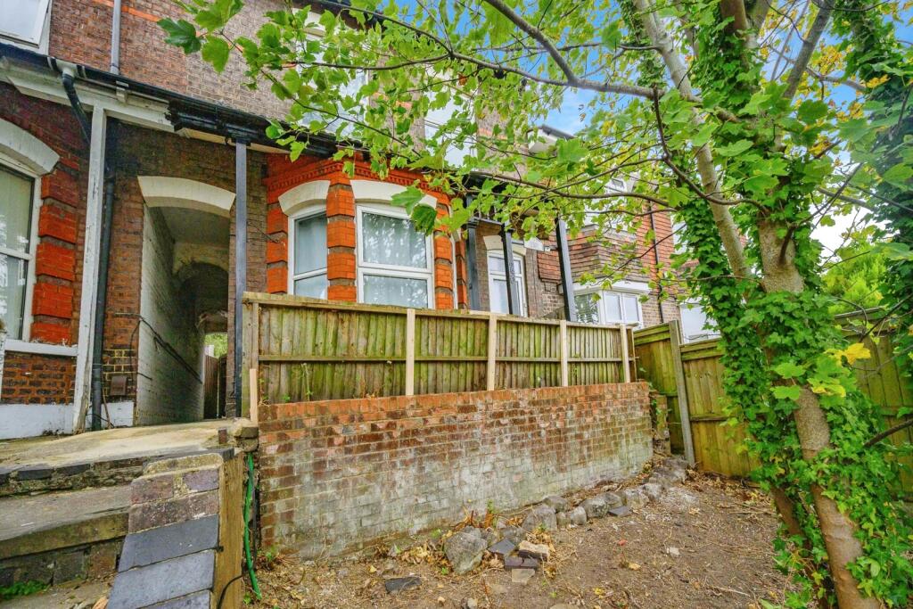 3 bedroom terraced house