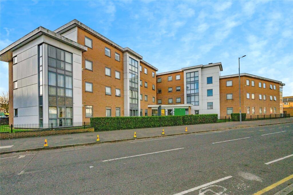 Main image of property: Park Street, Luton, Bedfordshire, LU1