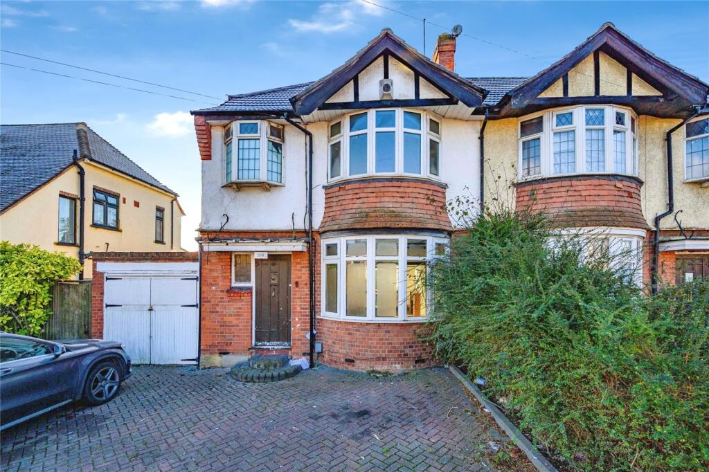 Main image of property: Montrose Avenue, Luton, Bedfordshire, LU3