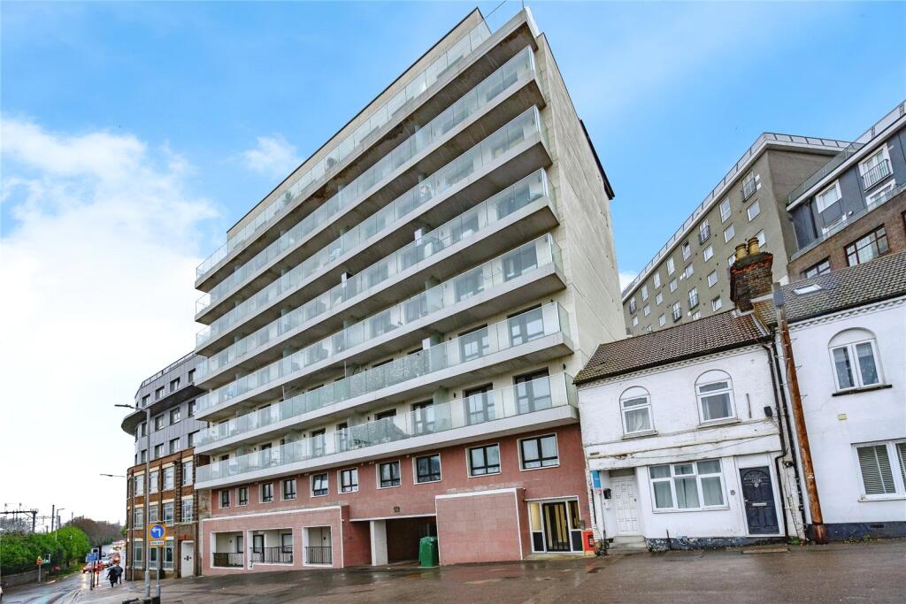 Main image of property: Midland Road, LUTON, Bedfordshire, LU2