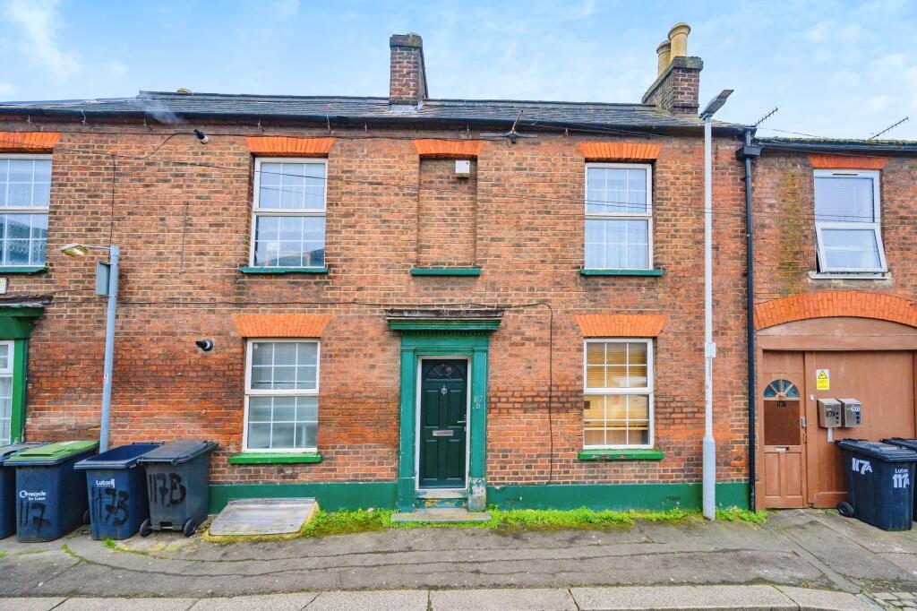 Main image of property: Wellington Street, Luton, Bedfordshire, LU1