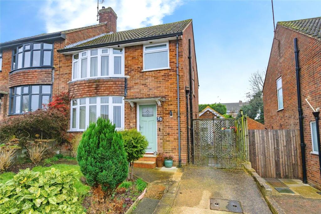 Main image of property: Hillary Crescent, Luton, Bedfordshire, LU1