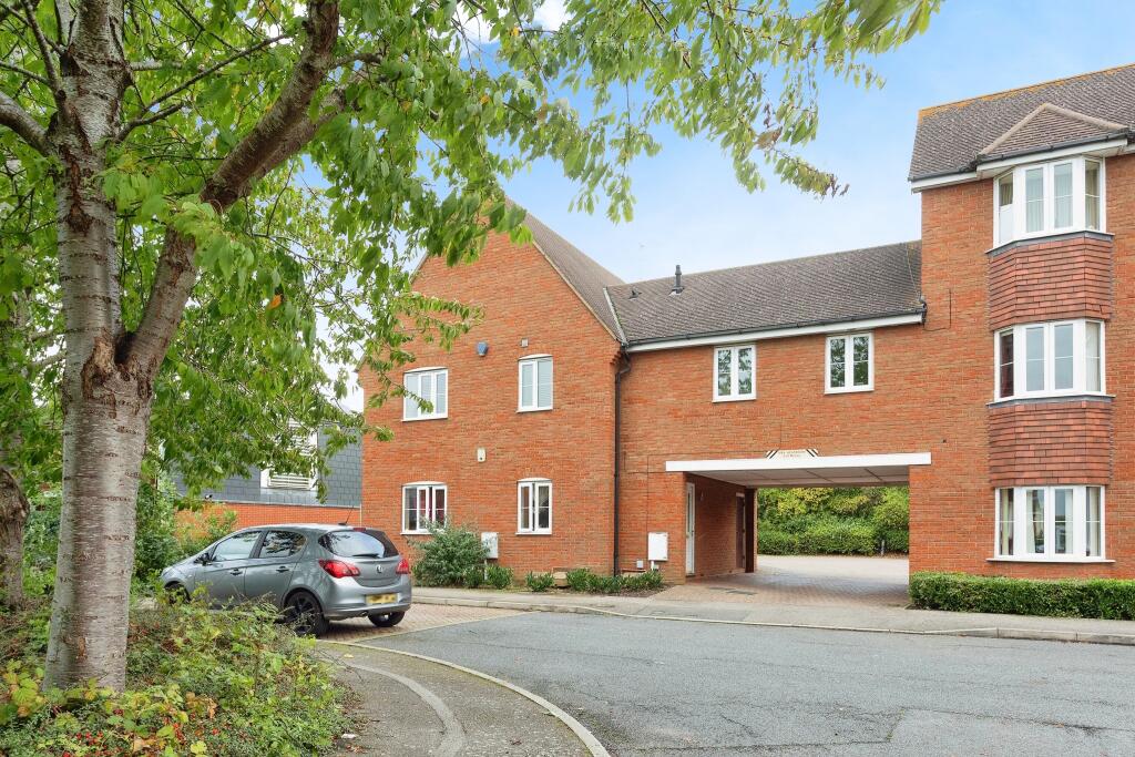 2 bedroom for sale in Hopton Grove, Newport Pagnell, MK16