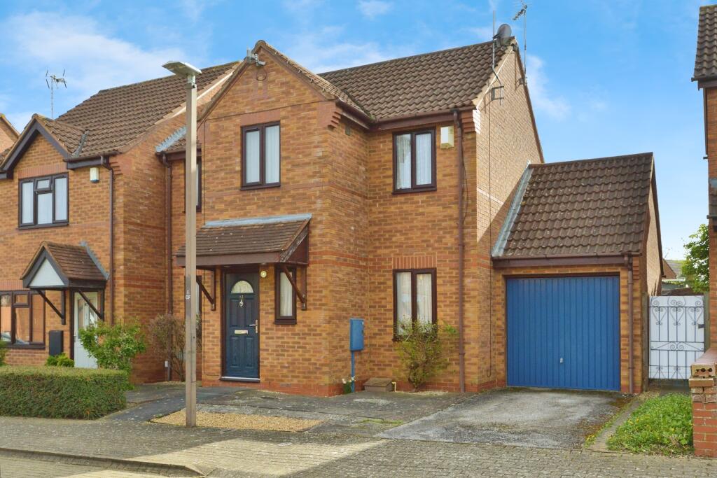 3 bedroom semi-detached house for sale in Champflower, Furzton, Milton Keynes, Buckinghamshire, MK4