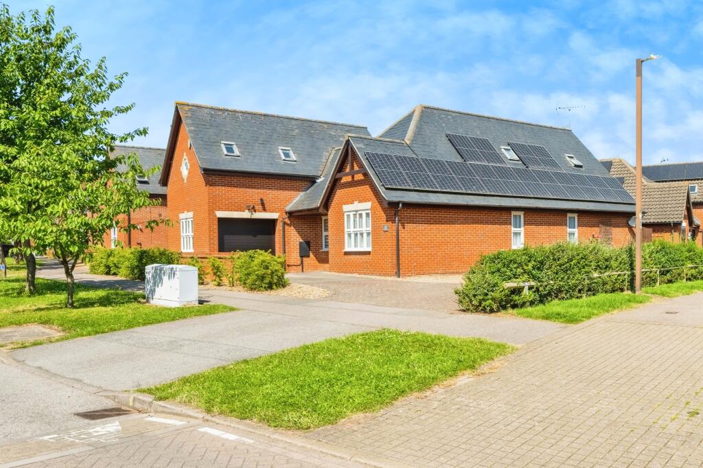 Main image of property: Lilleshall Avenue, Monkston, Milton Keynes, Buckinghamshire, MK10