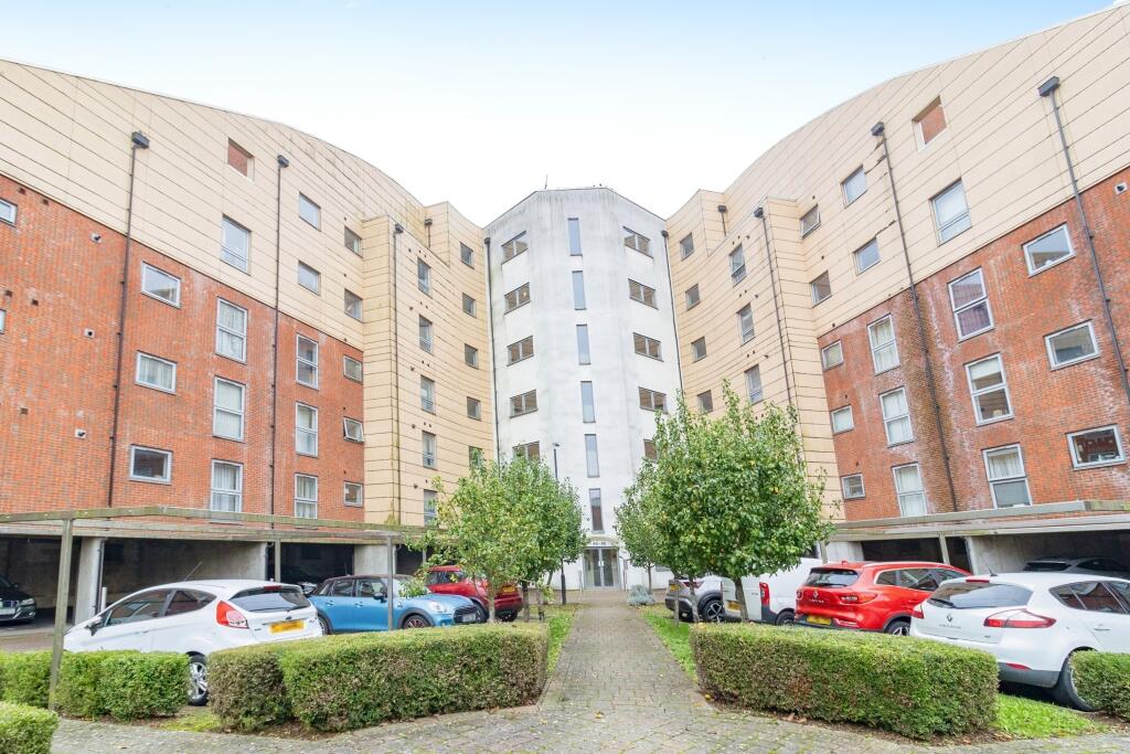 Main image of property: Staverton Grove, Broughton, Milton Keynes, Buckinghamshire, MK10