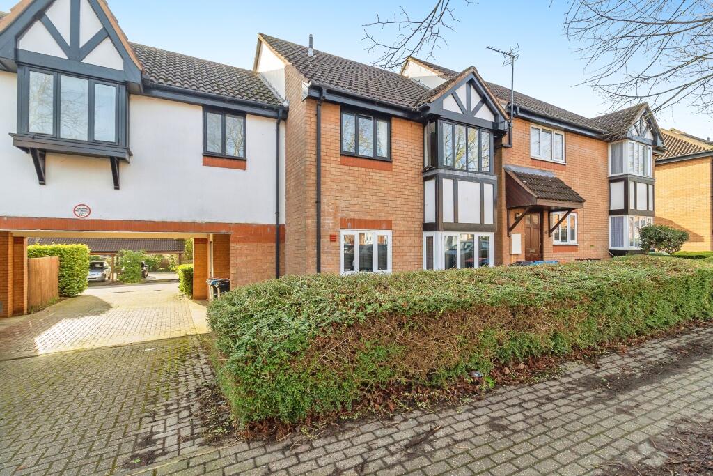 Main image of property: Lynmouth Crescent, Milton Keynes, Buckinghamshire, MK4
