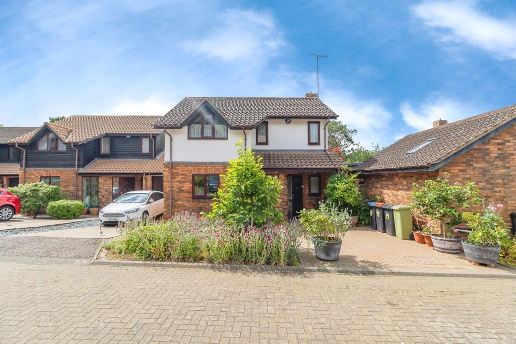 Main image of property: Wedgwood Avenue, MILTON KEYNES, Buckinghamshire, MK14