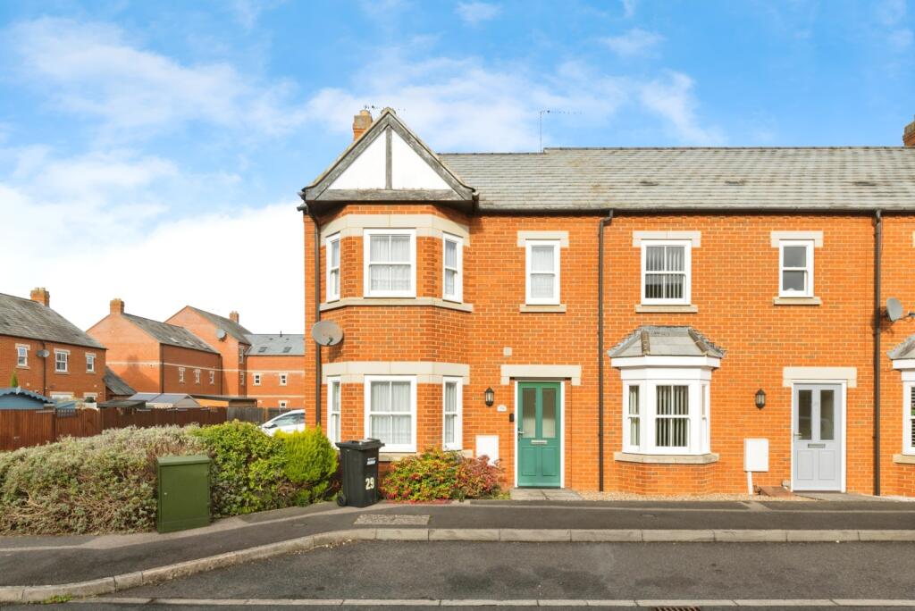 Main image of property: Barr Piece, Wolverton, Milton Keynes, Buckinghamshire, MK12