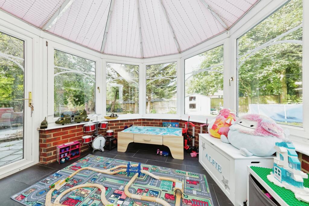 Additional property image - Old School Close, Sturry Hill, Sturry, Canterbury, CT2