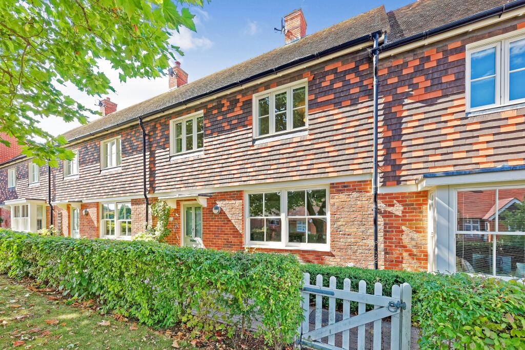 Main image of property: Queens Road, Ash, Canterbury, CT3