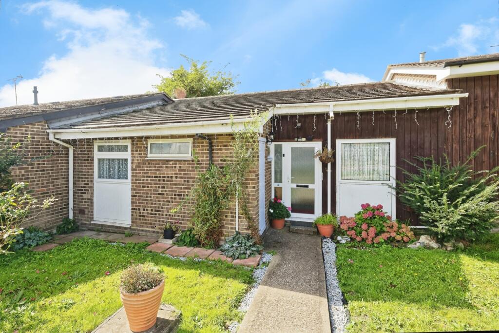 Main image of property: Kemsing Gardens, CANTERBURY, Kent, CT2