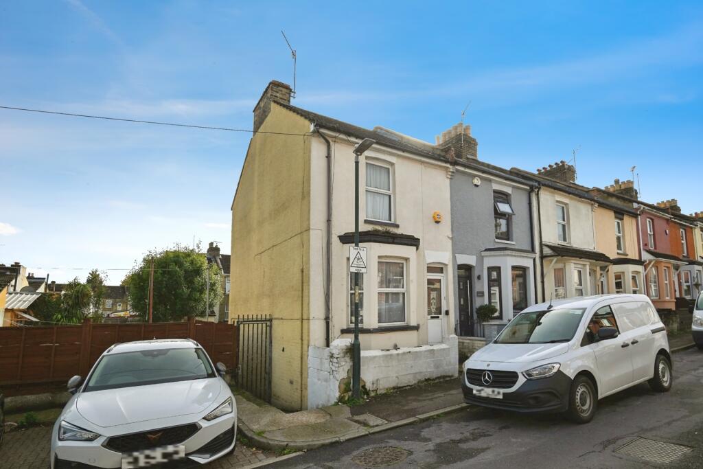 Main image of property: Bright Road, Chatham, Kent, ME4