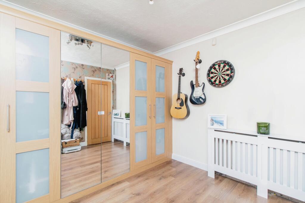 Additional property image - Coombfield Drive, Dartford, Kent, DA2
