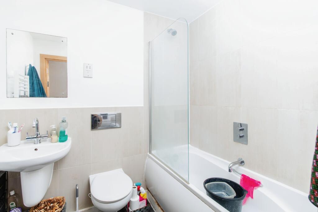 Additional property image - Salisbury Road, Dartford, Kent, DA2