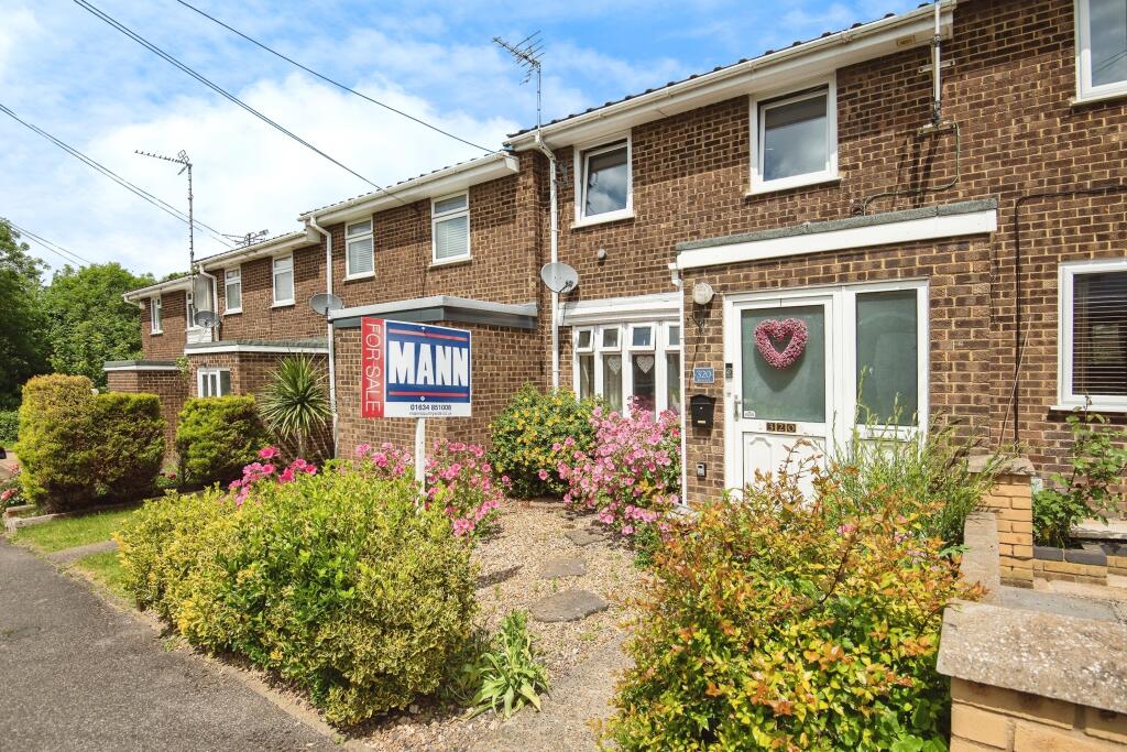 3 bedroom terraced house for sale in Broadway, Gillingham, Kent, ME8