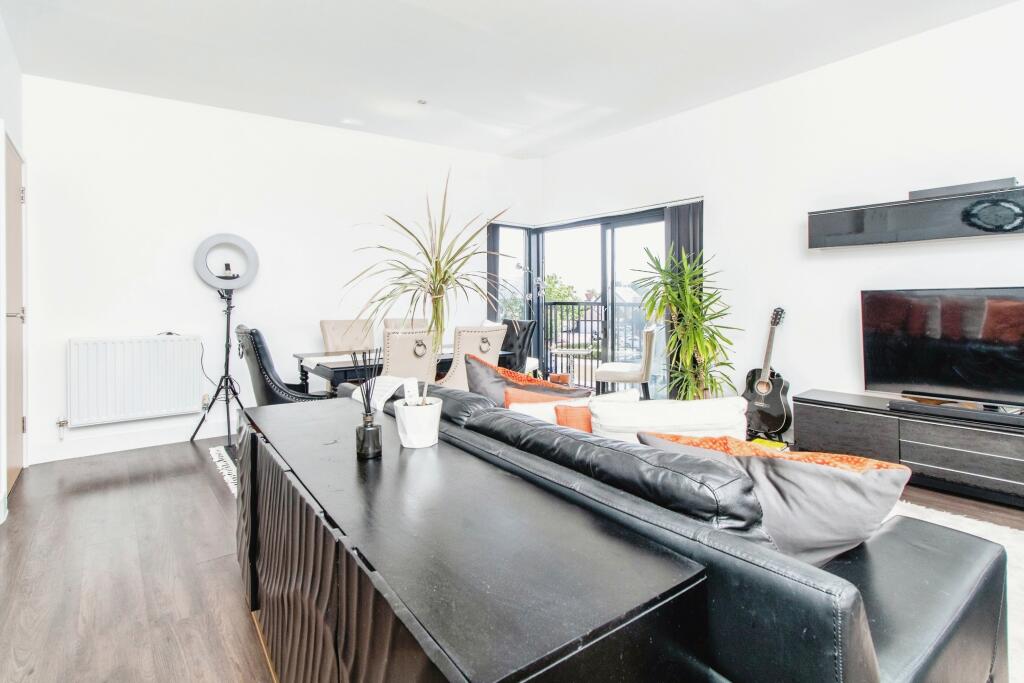Additional property image - Southfields Green, GRAVESEND, Kent, DA11