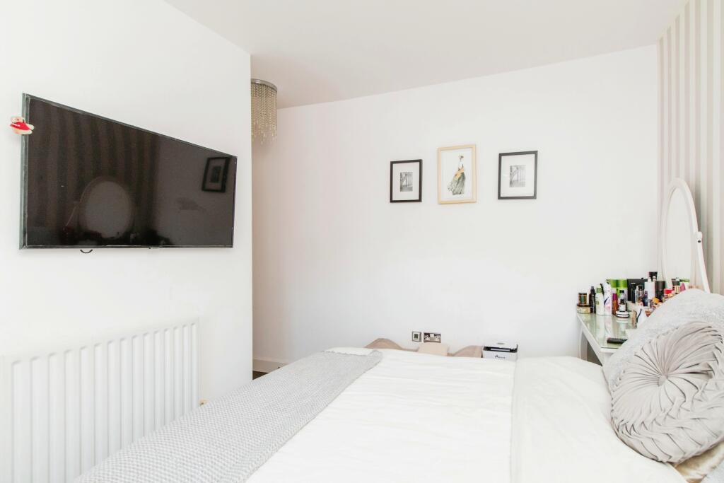 Additional property image - Southfields Green, GRAVESEND, Kent, DA11