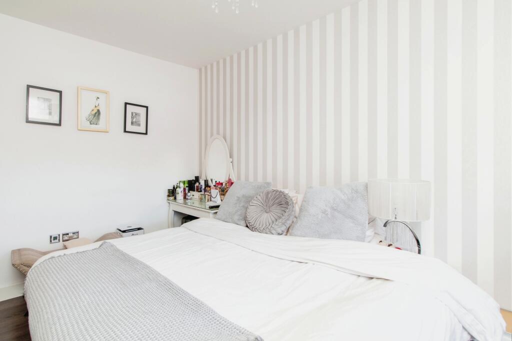 Additional property image - Southfields Green, GRAVESEND, Kent, DA11