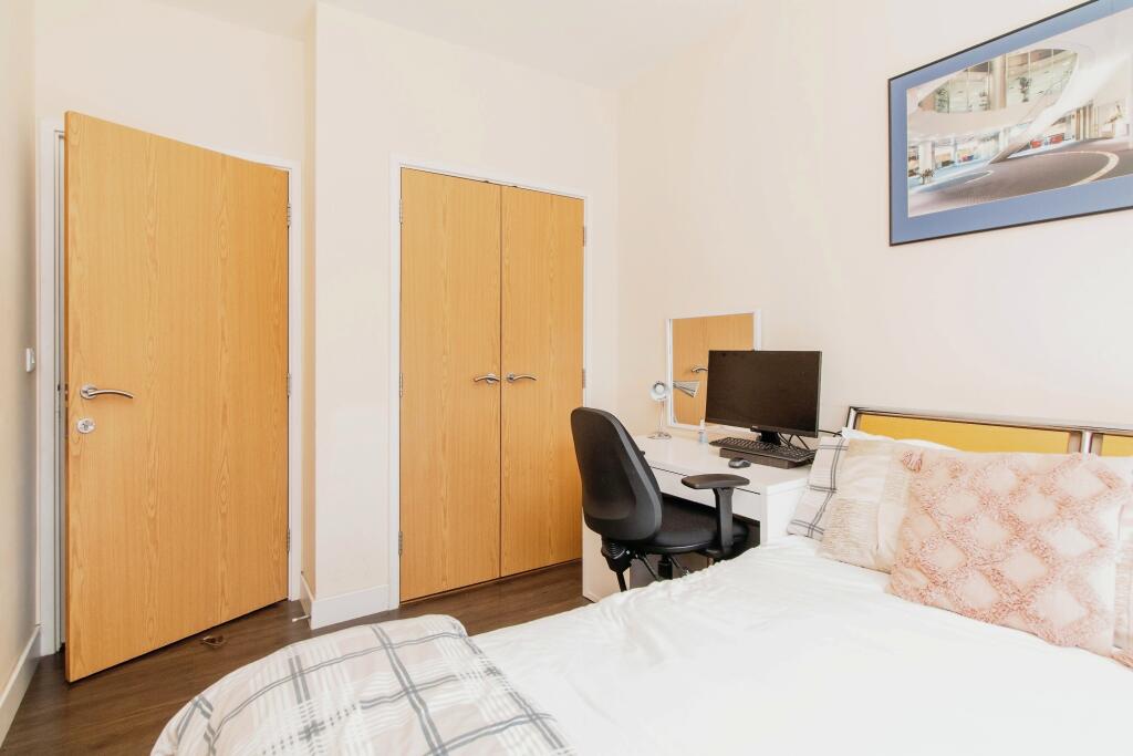 Additional property image - Southfields Green, GRAVESEND, Kent, DA11