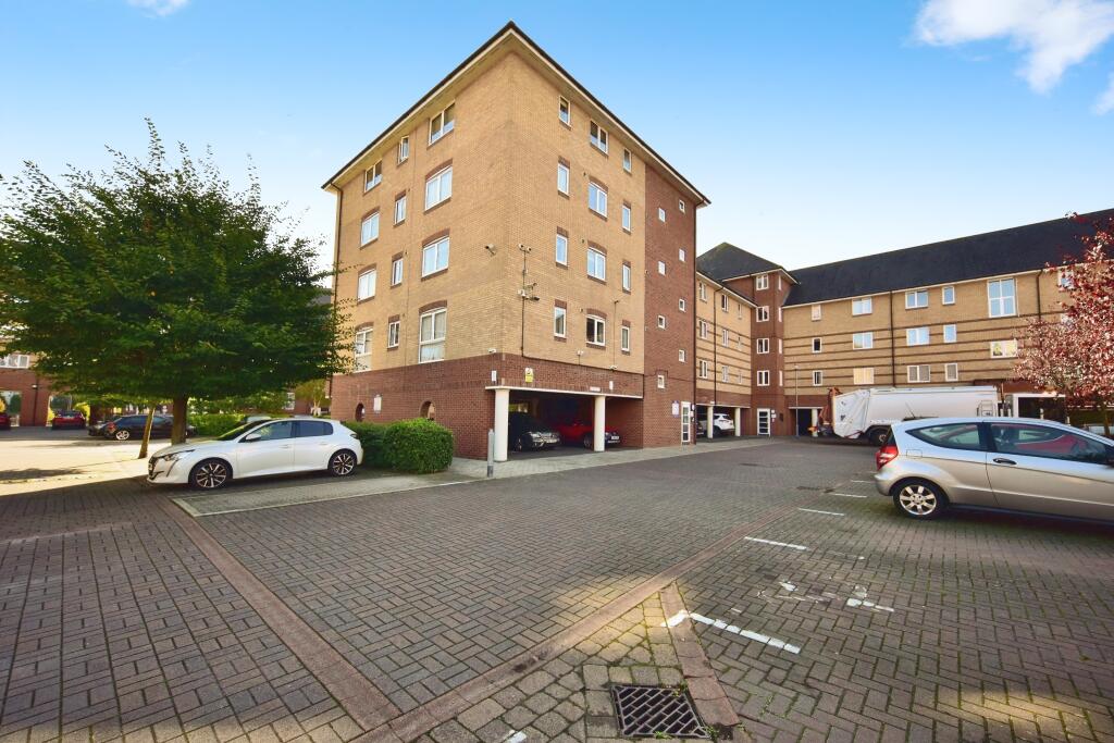 Main image of property: St. Peters Street, MAIDSTONE, Kent, ME16
