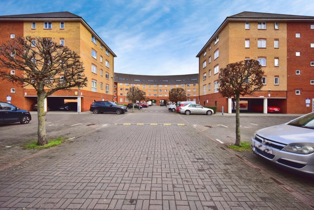 Main image of property: St. Peters Street, Maidstone, Kent, ME16