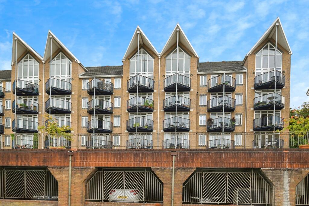 Main image of property: Valetta Way, Rochester, Kent, ME1