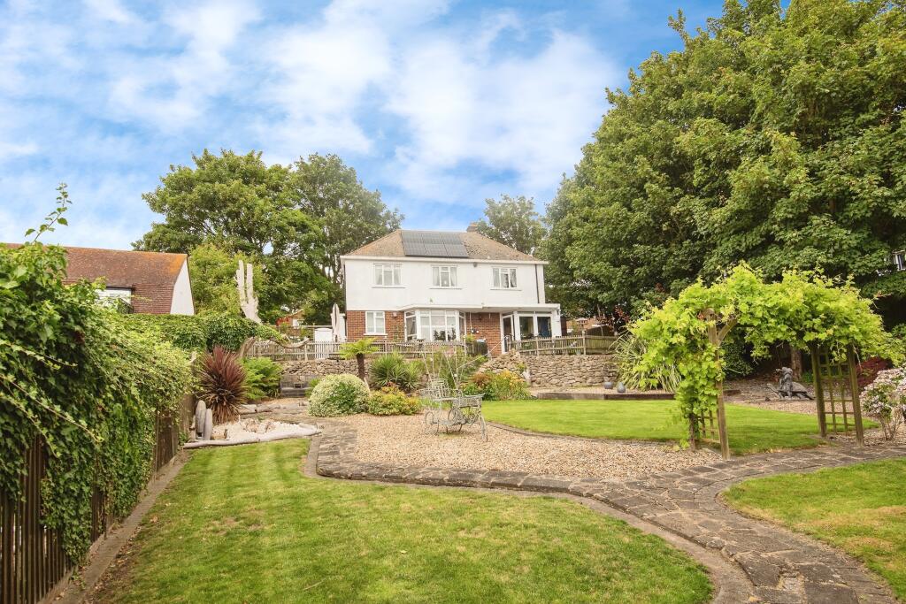 Main image of property: Brecon Chase, Minster On Sea, Kent, ME12