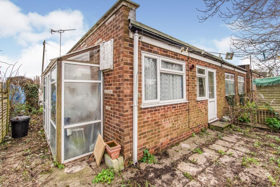 2 bedroom bungalow for sale in Sheppey Beach Villas, Manor Way