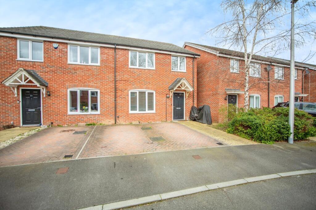 4 bedroom semidetached house for sale in Moat Lane, Lower Upnor