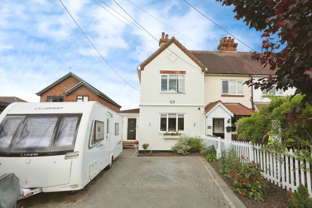 2 bedroom end of terrace house for sale in Chattenden Lane, Chattenden