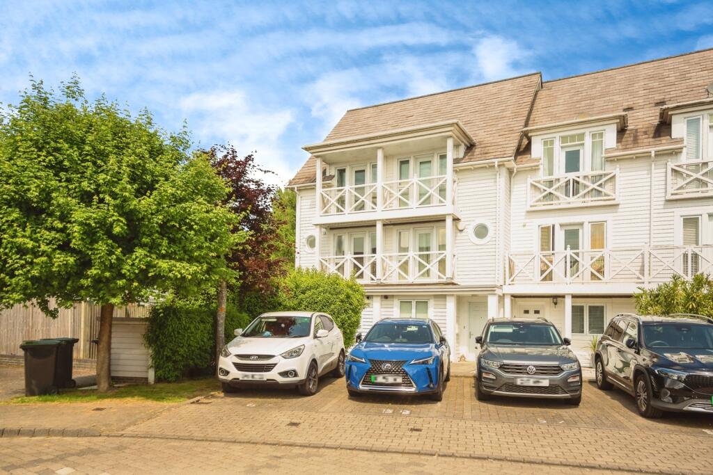 Main image of property: Lambe Close, Snodland, Kent, ME6