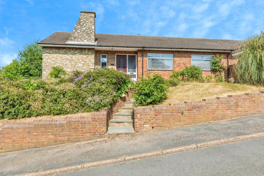 Main image of property: Hollywood Lane, Wainscott, Rochester, Kent, ME3