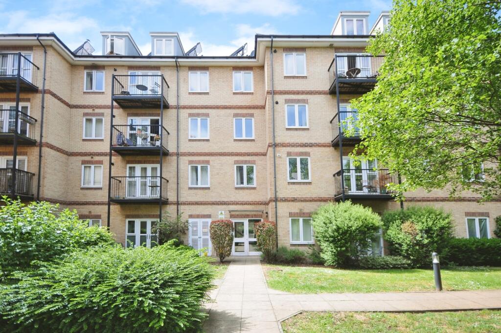 Main image of property: Worcester Close, London, SE20