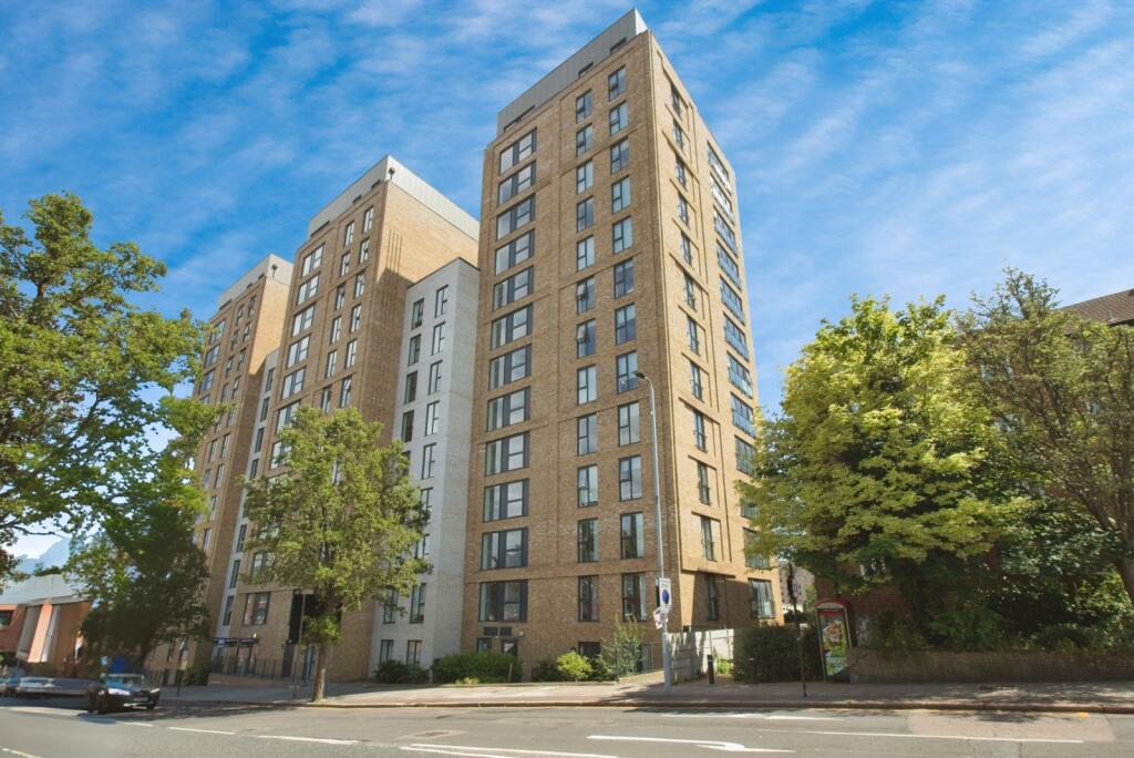 Main image of property: Wellington Street, London, SE18