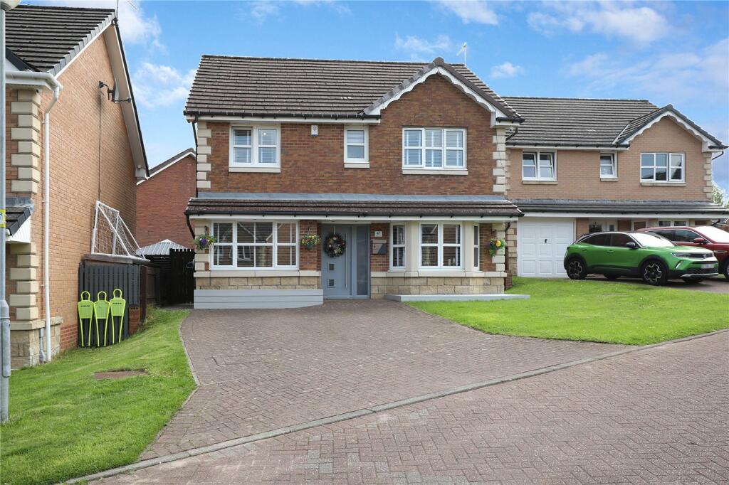 4 bedroom detached house for sale in Brendon Avenue, Lindsayfield, East