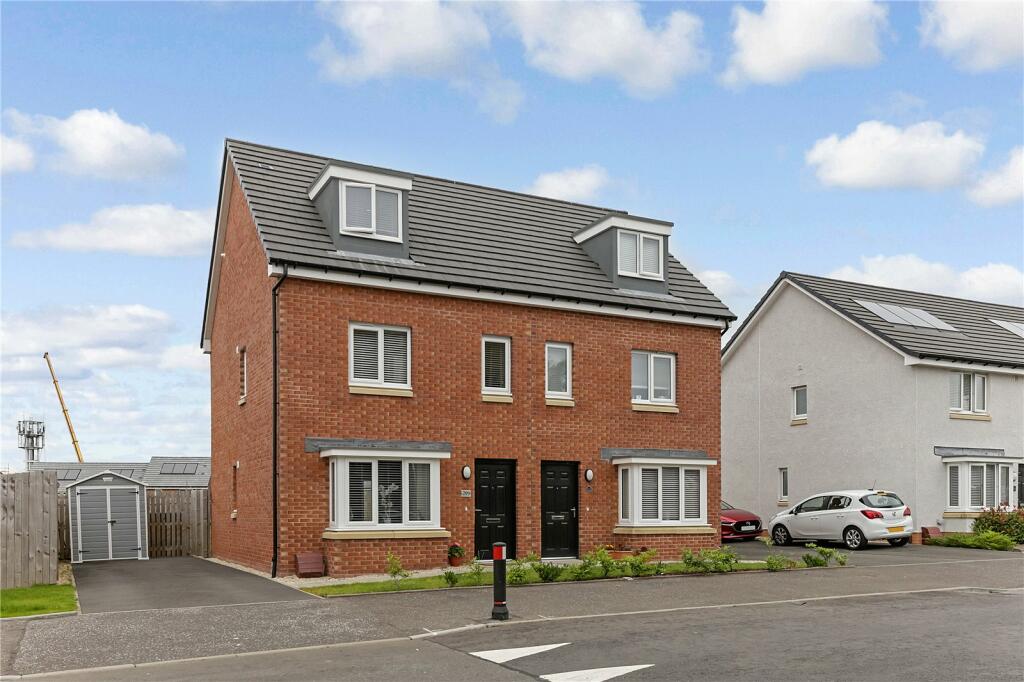 3 bedroom semidetached house for sale in Meadowhead Road, Wishaw