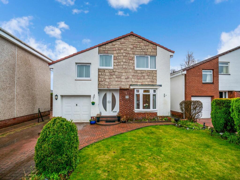4 bedroom detached house for sale in Heather Drive, Lenzie, Glasgow, G66