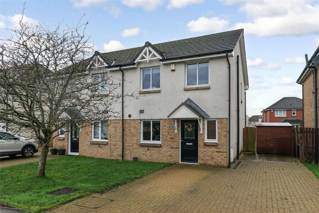 Main image of property: Bathlin Crescent, Moodiesburn, Glasgow, North Lanarkshire, G69