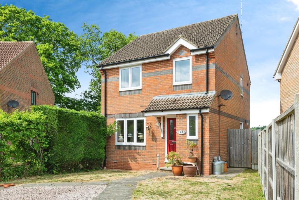 Main image of property: Thepps Close, South Nutfield, Redhill, Surrey, RH1