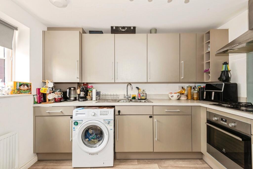 Main image of property: Webber Street, Horley, Surrey, RH6