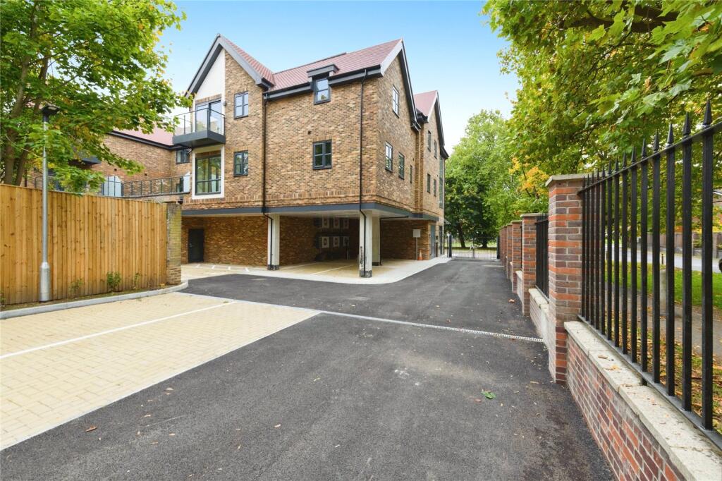 Main image of property: Outwood Lane, Chipstead, Coulsdon, Surrey, CR5