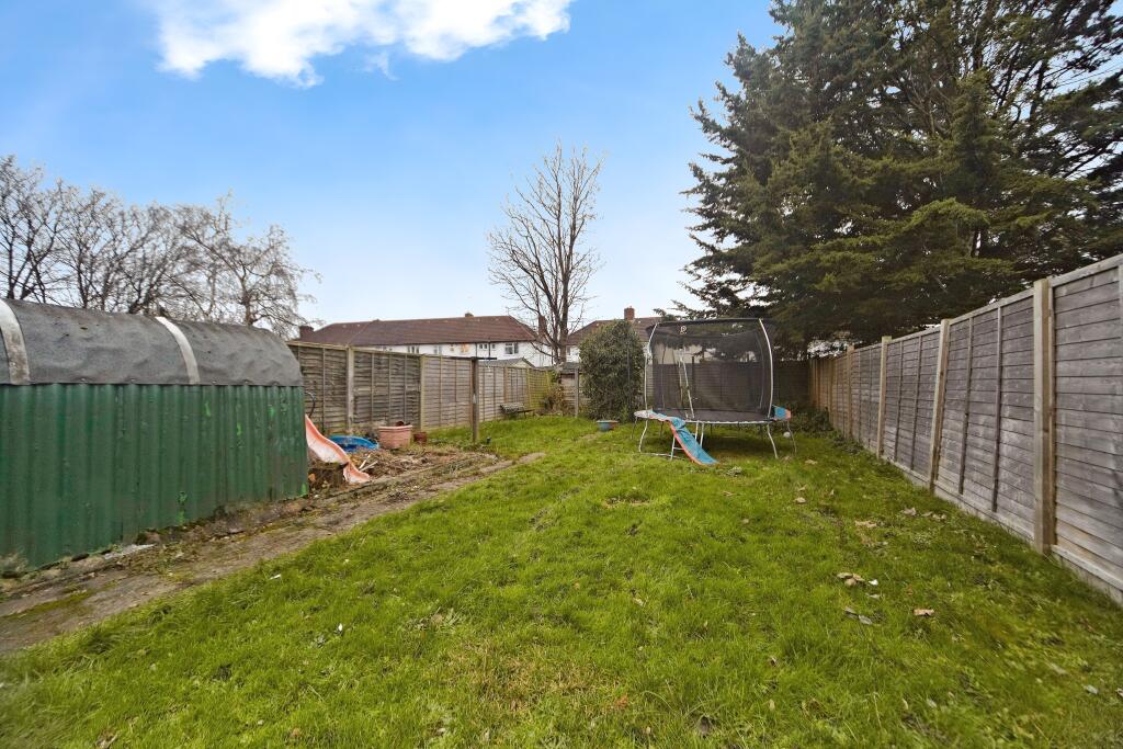 Additional property image - Layton Crescent, Croydon, CR0