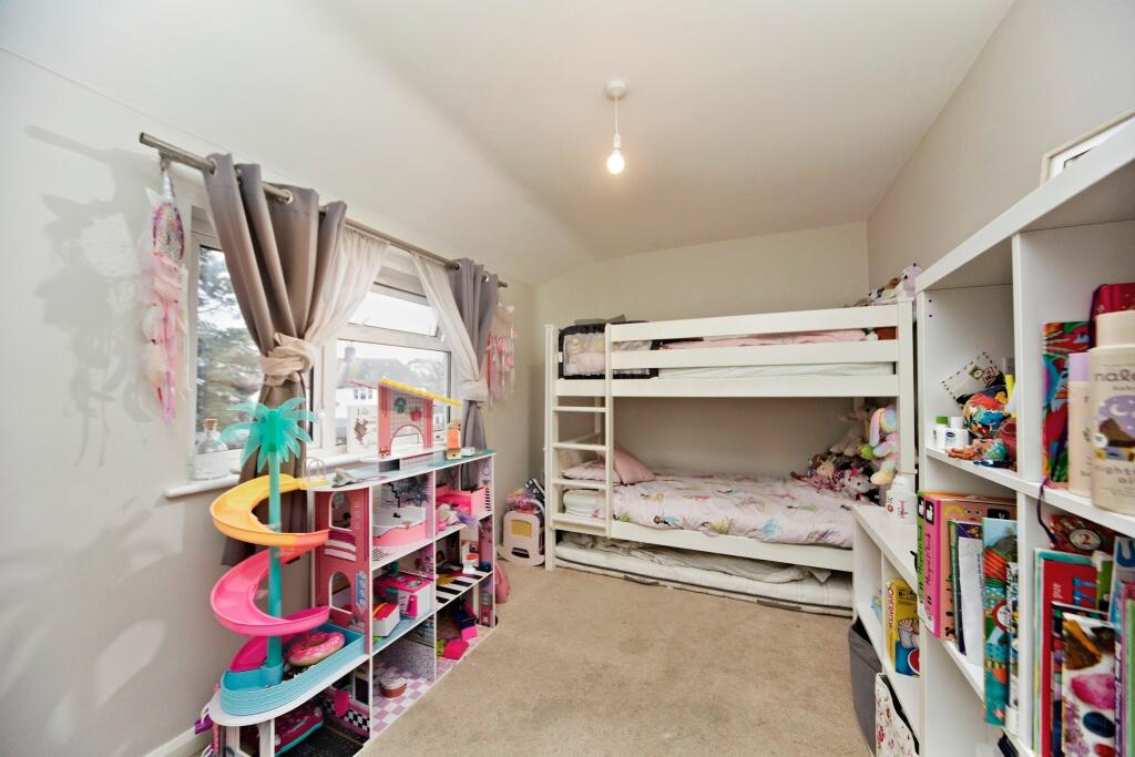Additional property image - Layton Crescent, Croydon, CR0