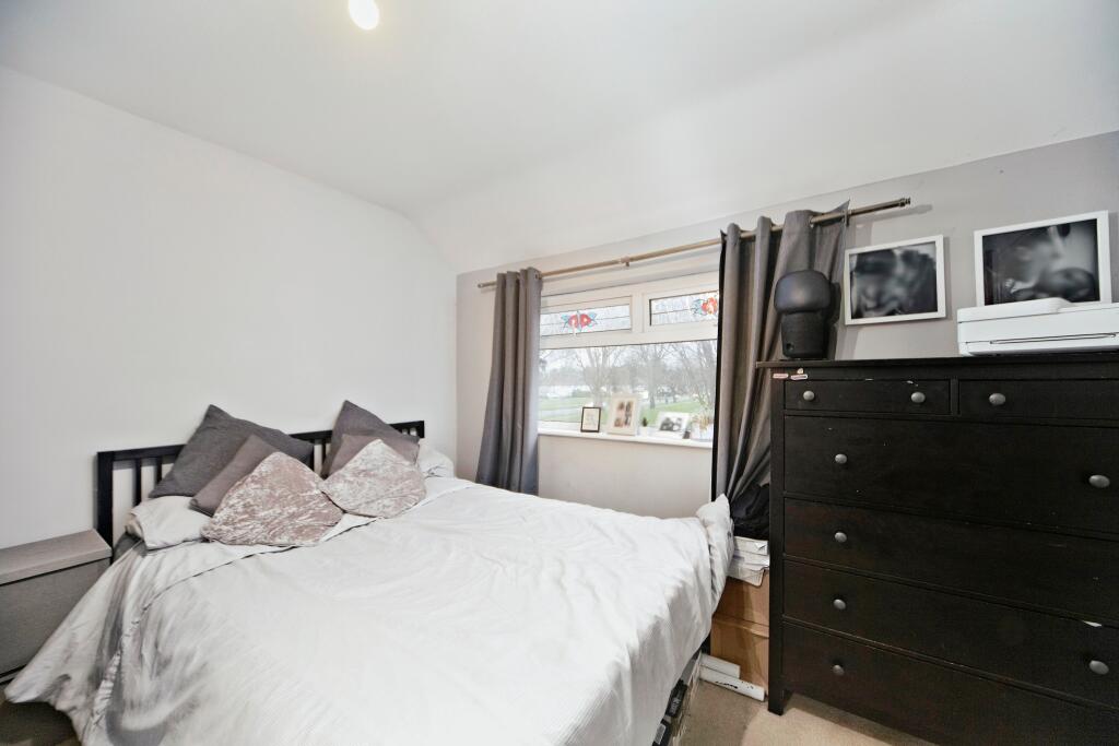 Additional property image - Layton Crescent, Croydon, CR0
