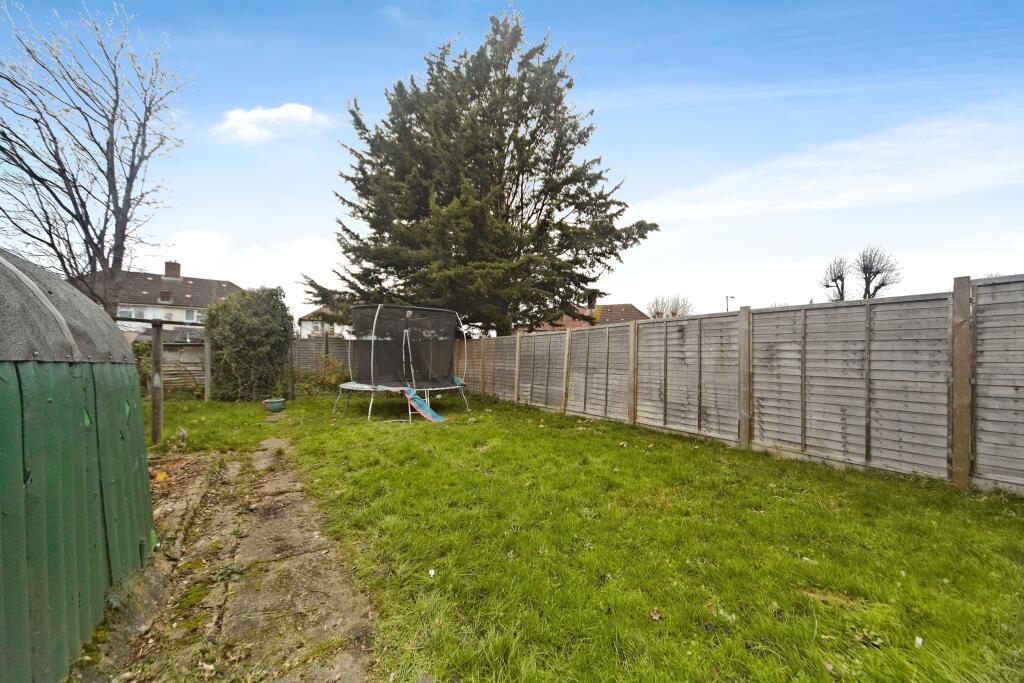 Additional property image - Layton Crescent, Croydon, CR0