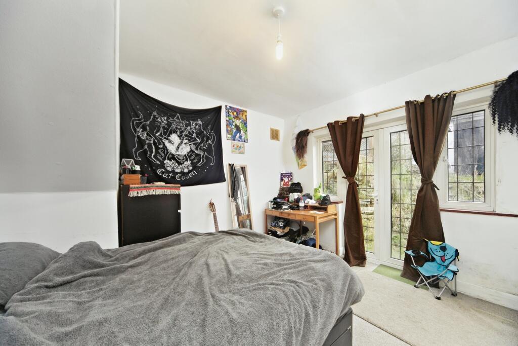 Additional property image - Epsom Road, Croydon, CR0