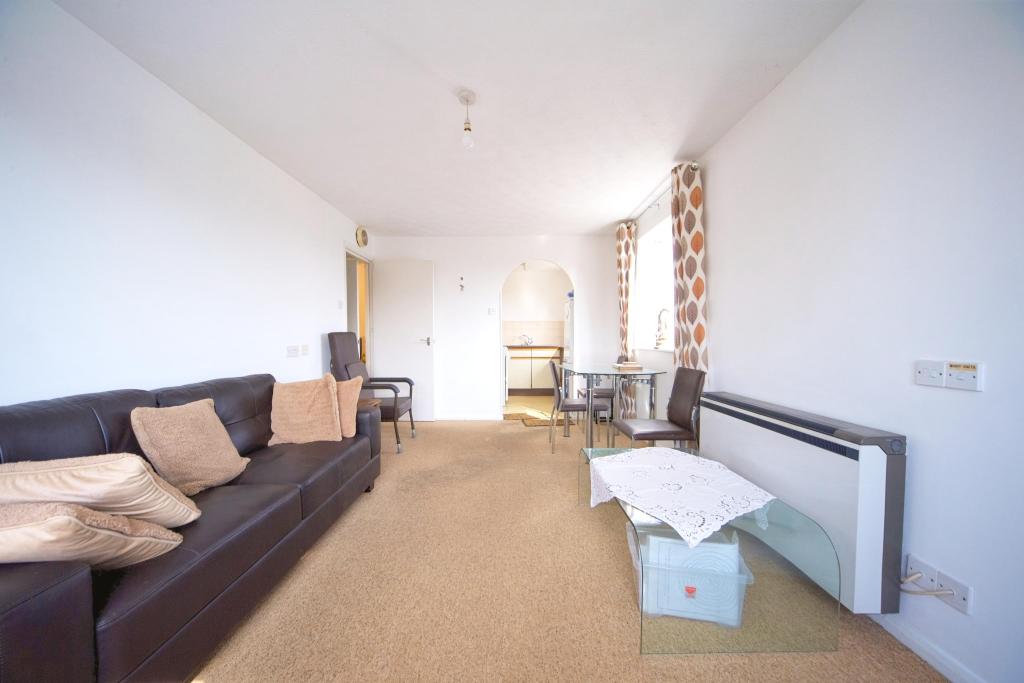 1 bedroom flat for sale in Churchill Court, Ainsley Close, London, N9