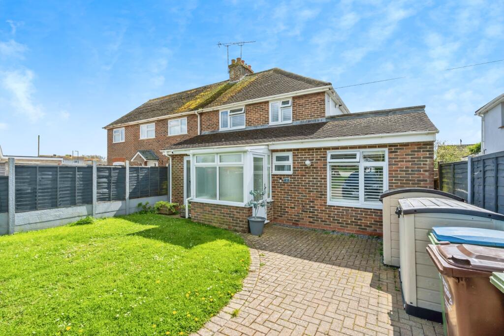 4 bedroom semidetached house for sale in Hook Lane Close, Rose Green